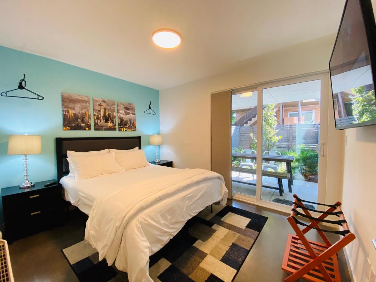 Modern Ballard Townhouse - 92 Walkscore & Rooftop! Сіетл Екстер'єр фото