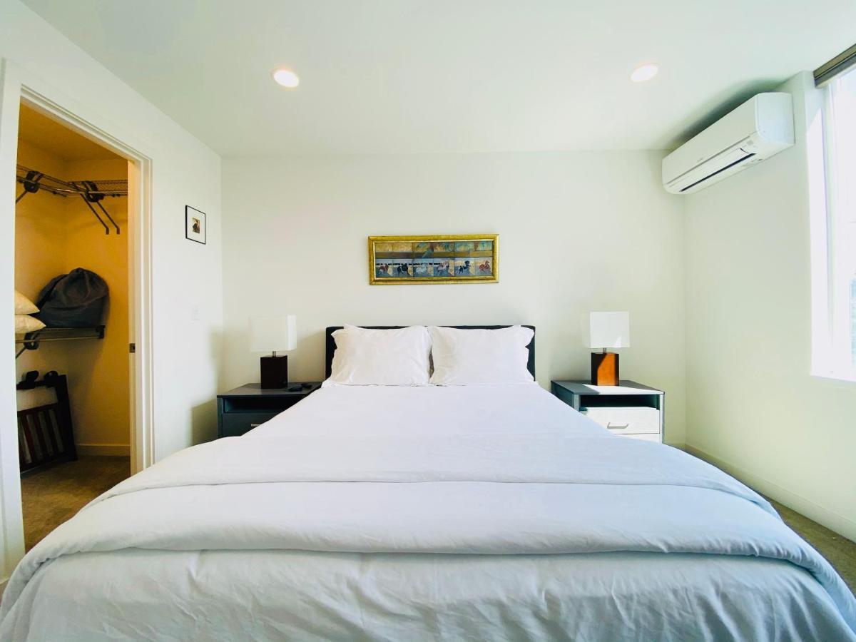 Modern Ballard Townhouse - 92 Walkscore & Rooftop! Сіетл Екстер'єр фото